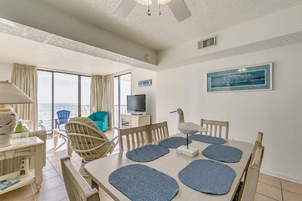Crescent Sands WH C6 - Comfortable Oceanfront Condo with beautiful views and pool - image 5